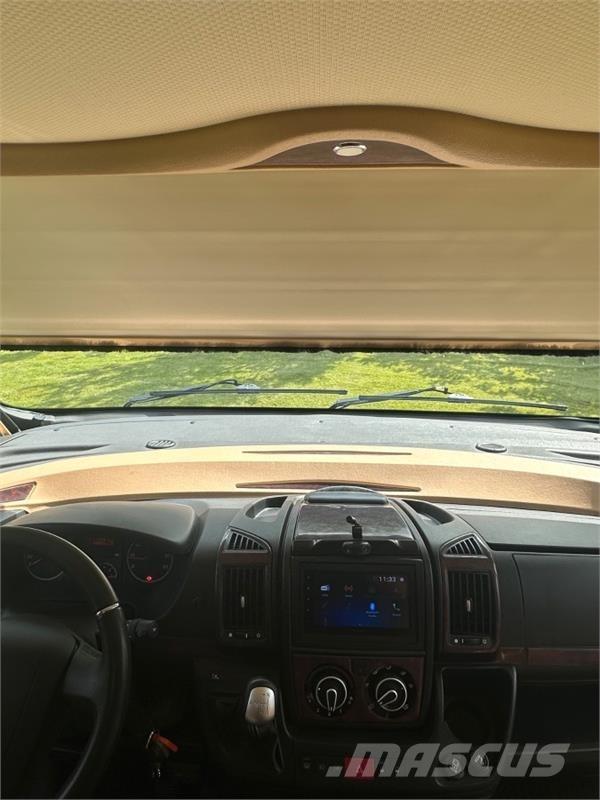  Campingbil pc_motorhomesandcaravans