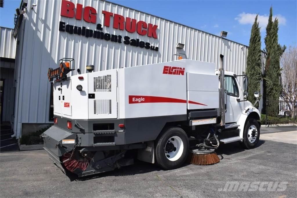 CUSHMAN SHUTTLE 4G pc_sweepers