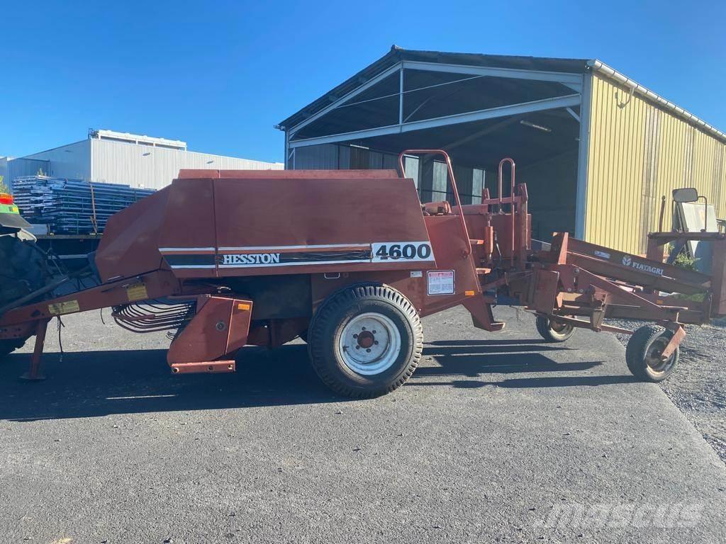 Hesston 4600 pc_SquareBalers