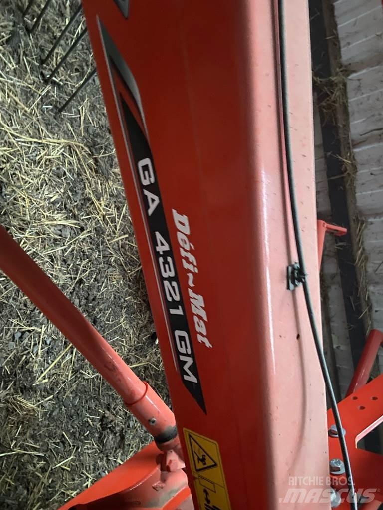 Kuhn GA4321 pc_Windrowers