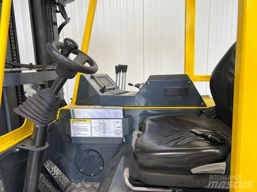 Combilift CBE3000 pc_FourWayTrucks