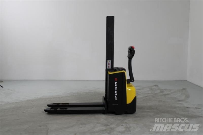 BT SWE080L pc_selfpropelledstackers