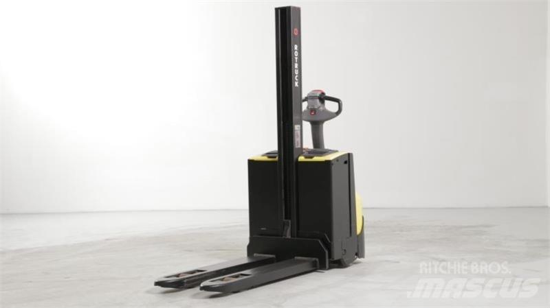 BT SWE080L pc_selfpropelledstackers