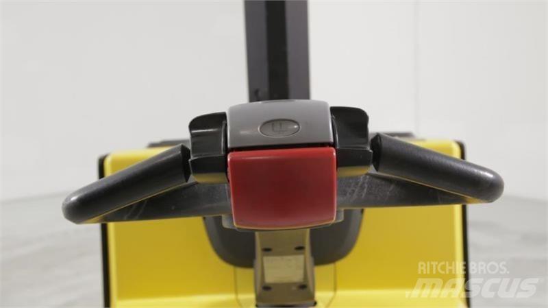 BT SWE080L pc_selfpropelledstackers