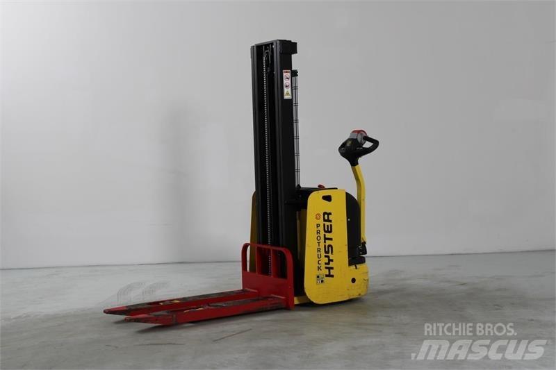 Hyster S1.0E pc_selfpropelledstackers