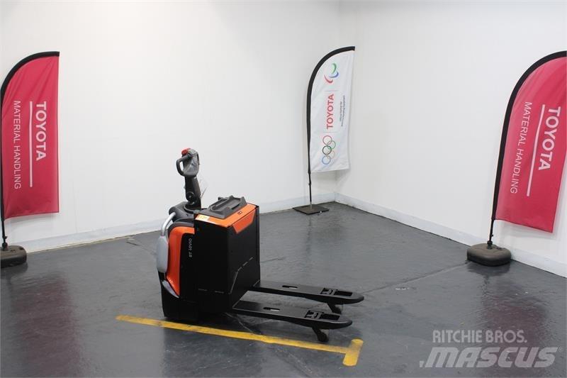 BT LPE200 pc_platformlowlifters